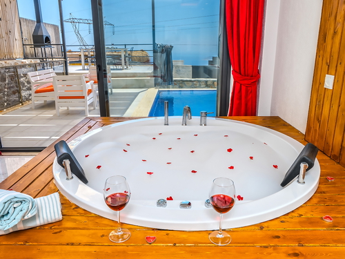  gece  -  Kasım
  | Kalkan Akbel’de Deniz Manzaralı, Jakuzili ve Saunalı Balayı Villası | 4 Kişilik Özel Tatil